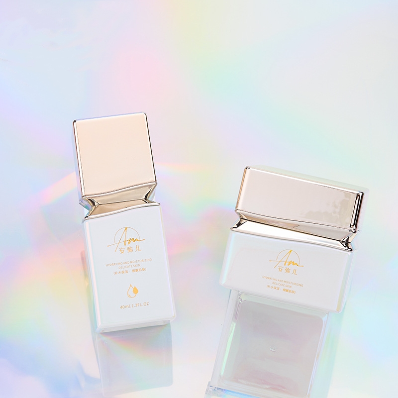 Próca Uachtar Gloine Cearnógach le hÉifeacht Iridescent Do Uachtar Aghaidh Agus Uachtar Súl Próca Uachtar Gloine Cearnógach le hÉifeacht Iridescent Do Uachtar Aghaidh Agus Uachtar Súl