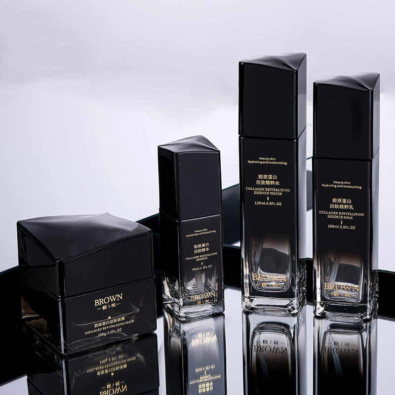 Jar Uachtar Gloine Uathúil Cearnóg Le Dearadh Lid Ardaithe Le haghaidh Pacáistiú Cosmaideacha Jar Uachtar Gloine Uathúil Cearnóg Le Dearadh Lid Ardaithe Le haghaidh Pacáistiú Cosmaideacha