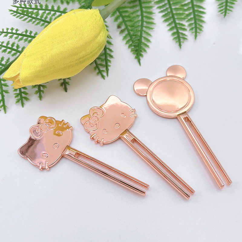 Squeezer Feadáin Squeezer Feadáin Miotail Tá sé eacnamaíoch chun taos fiacla, uachtair, brúchtadh péinte a shábháil