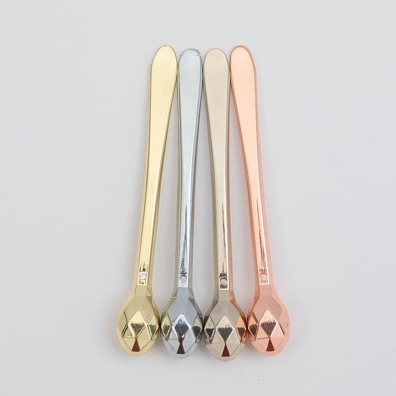 Dearadh Uathúil Diamond-Gearr As Bataí Uachtar Súl Alloy Sinc Dearadh Uathúil Diamond-Gearr As Bataí Uachtar Súl Alloy Sinc